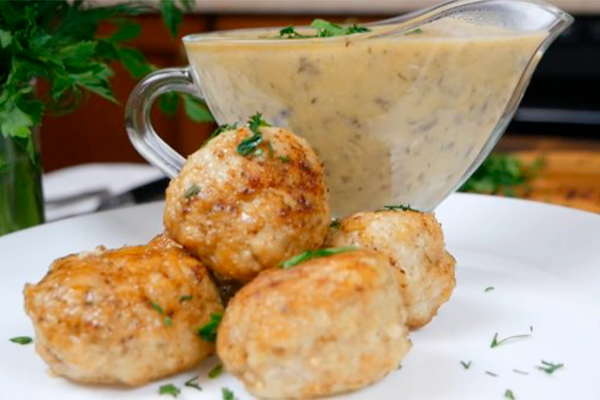 Интересное горячее мясное блюдо, с шикарным соусом
