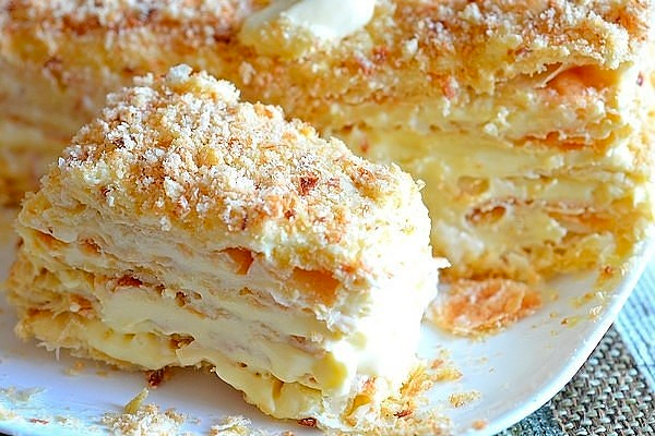 «Прага», «Наполеон» и «Медовик»: три самых вкусных торта