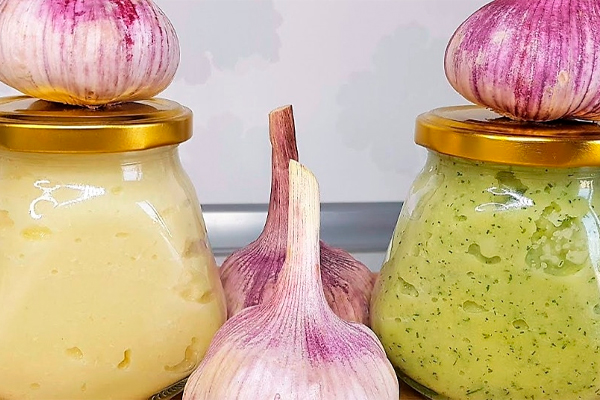 Заготовить чеснок на целый год, сохранив вкус, аромат и полезные свойства! 2 способа